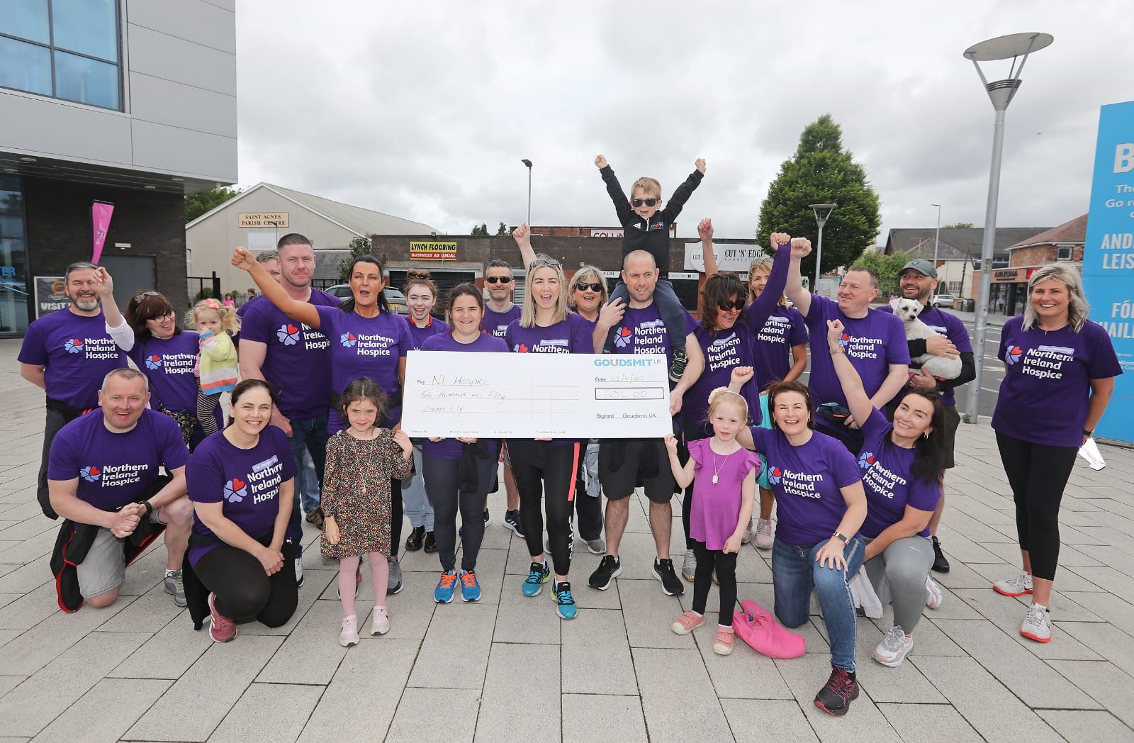 NI Hospice dontatin: Sineads #40to40 walks 